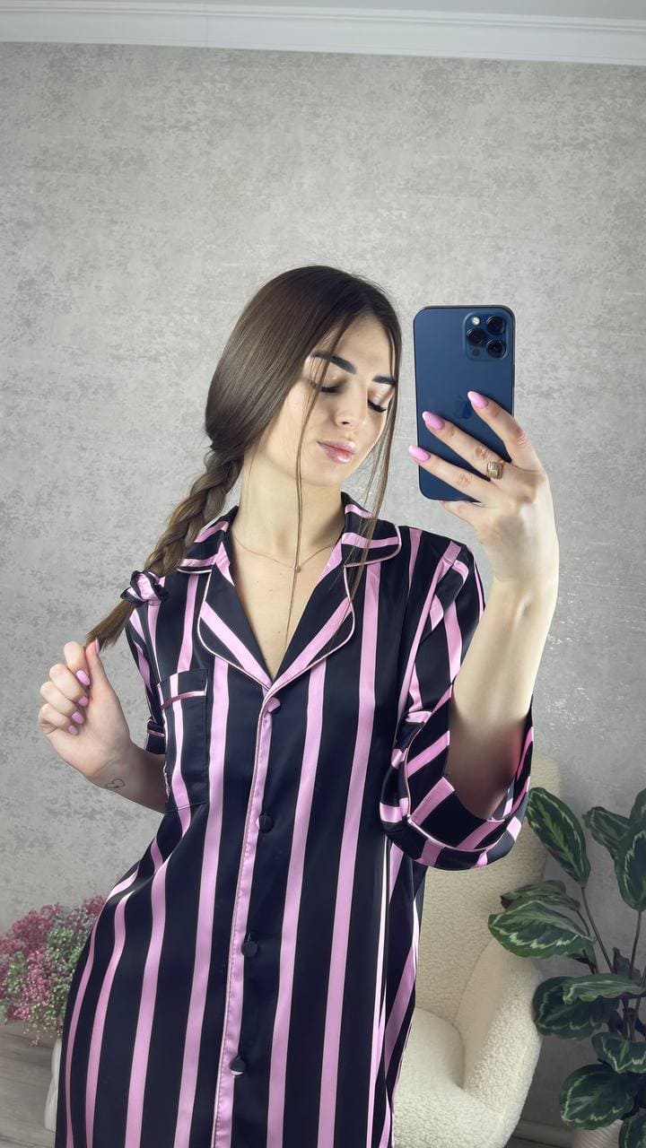 Нічна сорочка Victoria’s Secret чорно-рожева