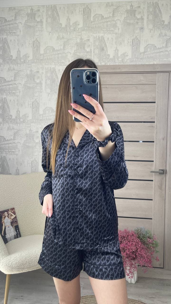 Жіноча піжама Victorias Secret Чорна з шортами